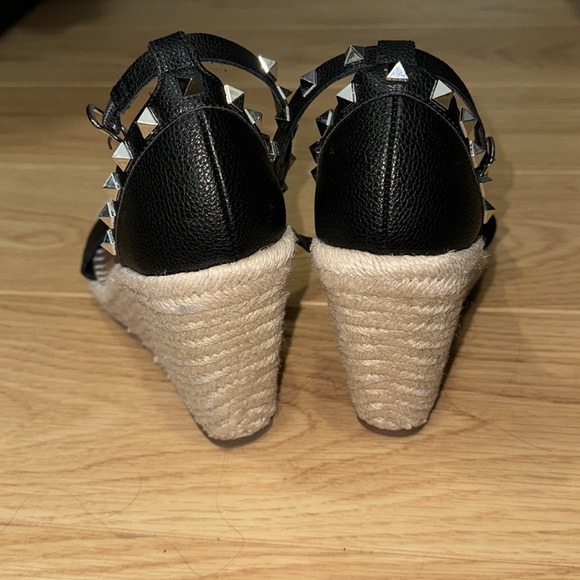 Steve Madden Studded Wedges (10) - Picture 3 of 4